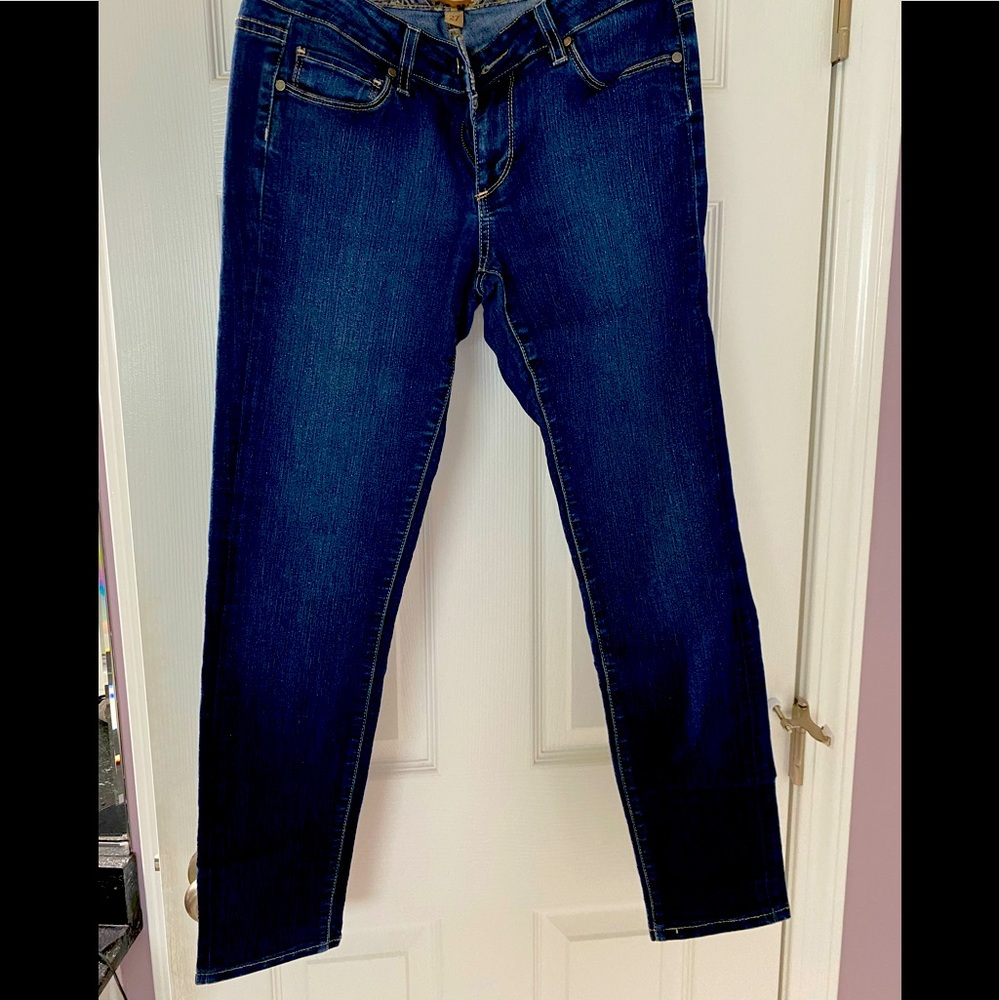 PAIGE Denim Skyline size 27.